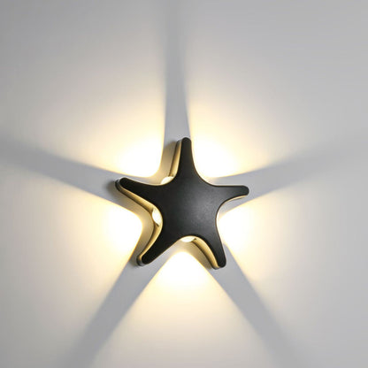 LumiStar - Wodoodporna Lampa LED na Ścianę z Eleganckim Aluminiowym Wykończeniem do Zewnętrznych Przestrzeni