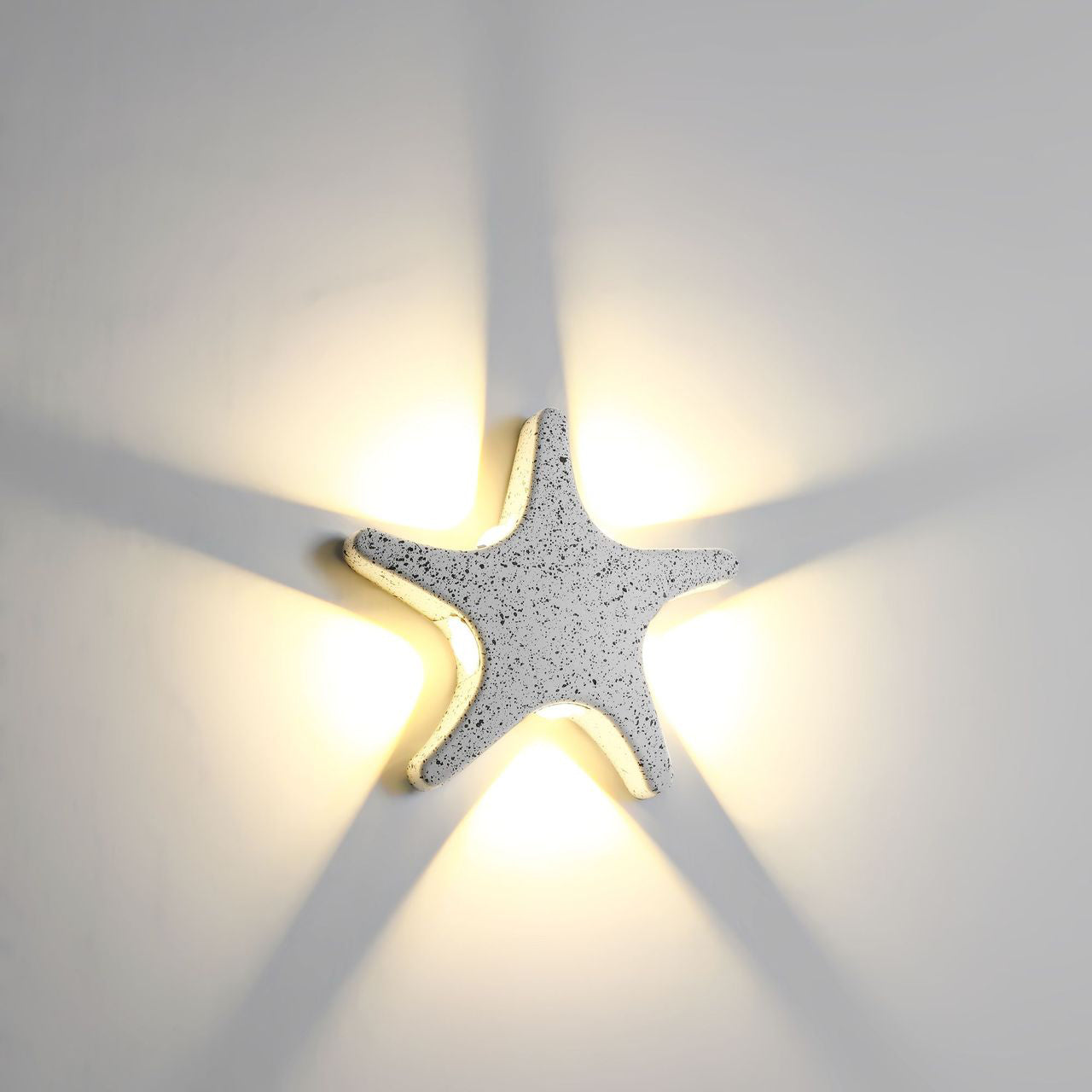LumiStar - Wodoodporna Lampa LED na Ścianę z Eleganckim Aluminiowym Wykończeniem do Zewnętrznych Przestrzeni