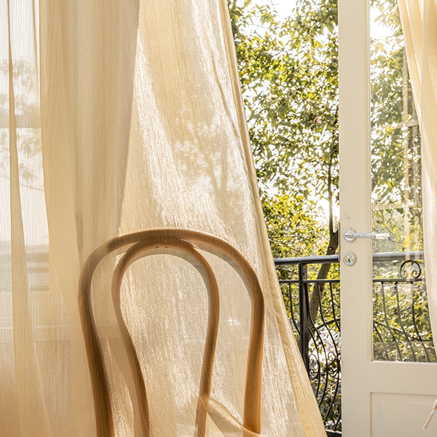 Stylowe zasłony, które ożywiają wnętrze