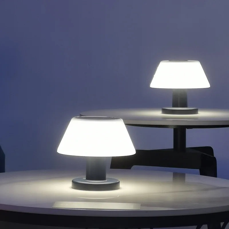 Solara - Solar Table Lamp