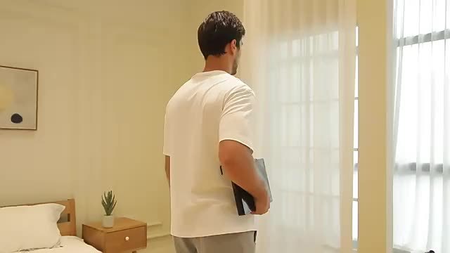 GlamAura - Trójstronne Lustro Obracane do Stylizacji