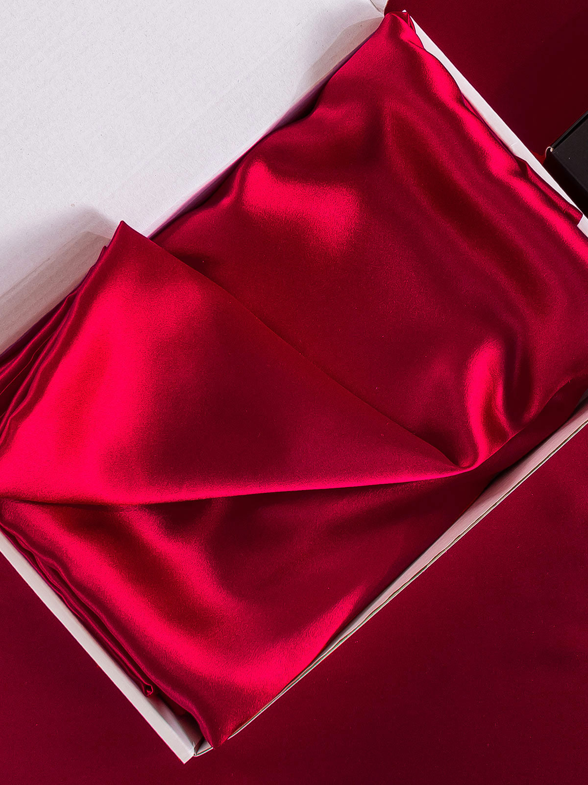 LuxeSleep - Jedwabna poszewka na poduszkę z morwy z dyskretnym zamkiem błyskawicznym