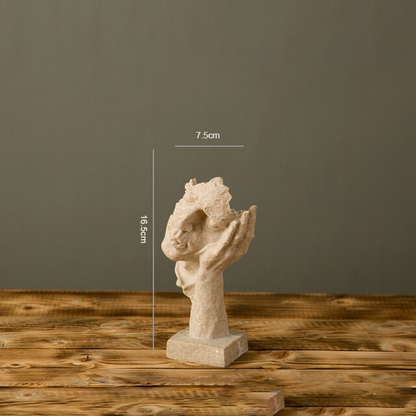 Trzy mądre małpki – rzeźba z głębokim przesłaniem