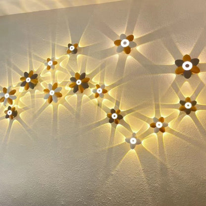 FloraGlow - Eleganckie i Efektywne Oświetlenie Zewnętrzne - Wodoodporna Lampa Ścienna w Formie Kwiatu