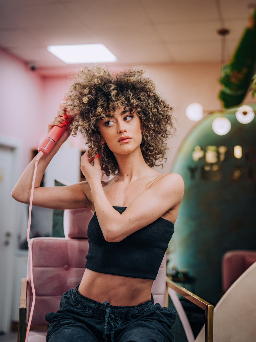 StyleDry - Szybkoschnąca suszarka do włosów z dyfuzorem dla gładkich i zdefiniowanych loków