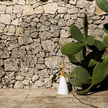 EcoGlow - Wielofunkcyjna Lampa Zewnętrzna - Lekka, Trwała i Elegancka z Wygodnym Uchwytem