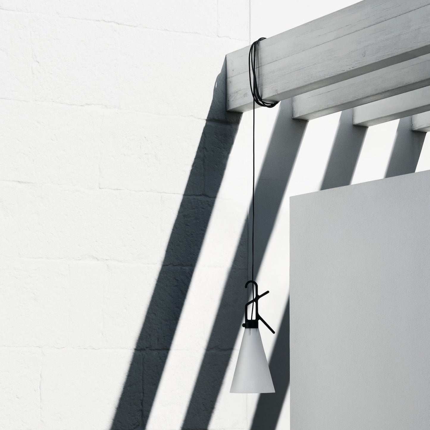 EcoGlow - Wielofunkcyjna Lampa Zewnętrzna - Lekka, Trwała i Elegancka z Wygodnym Uchwytem