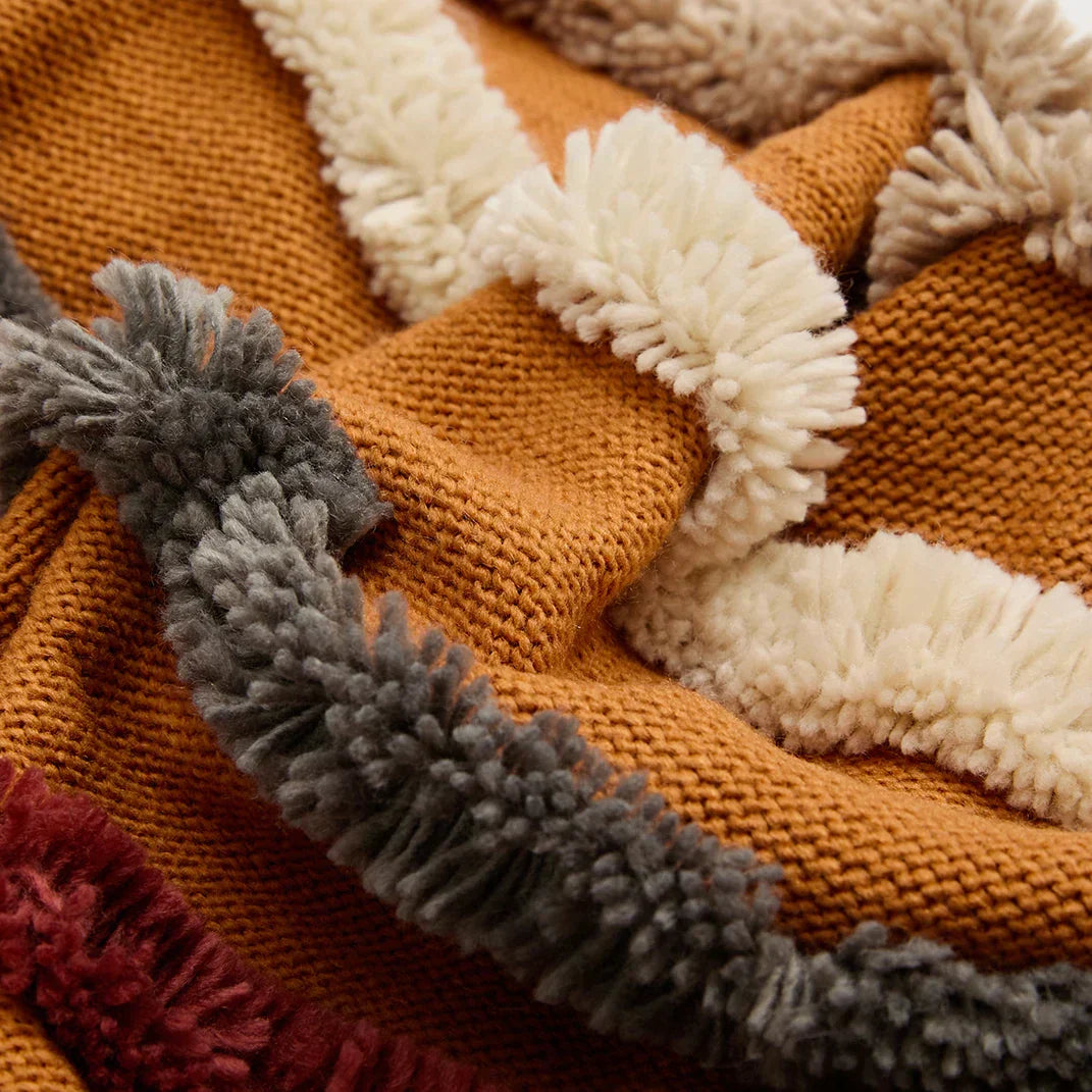 Elegancka Poszewka Boho z Prążkowanym Deseniem