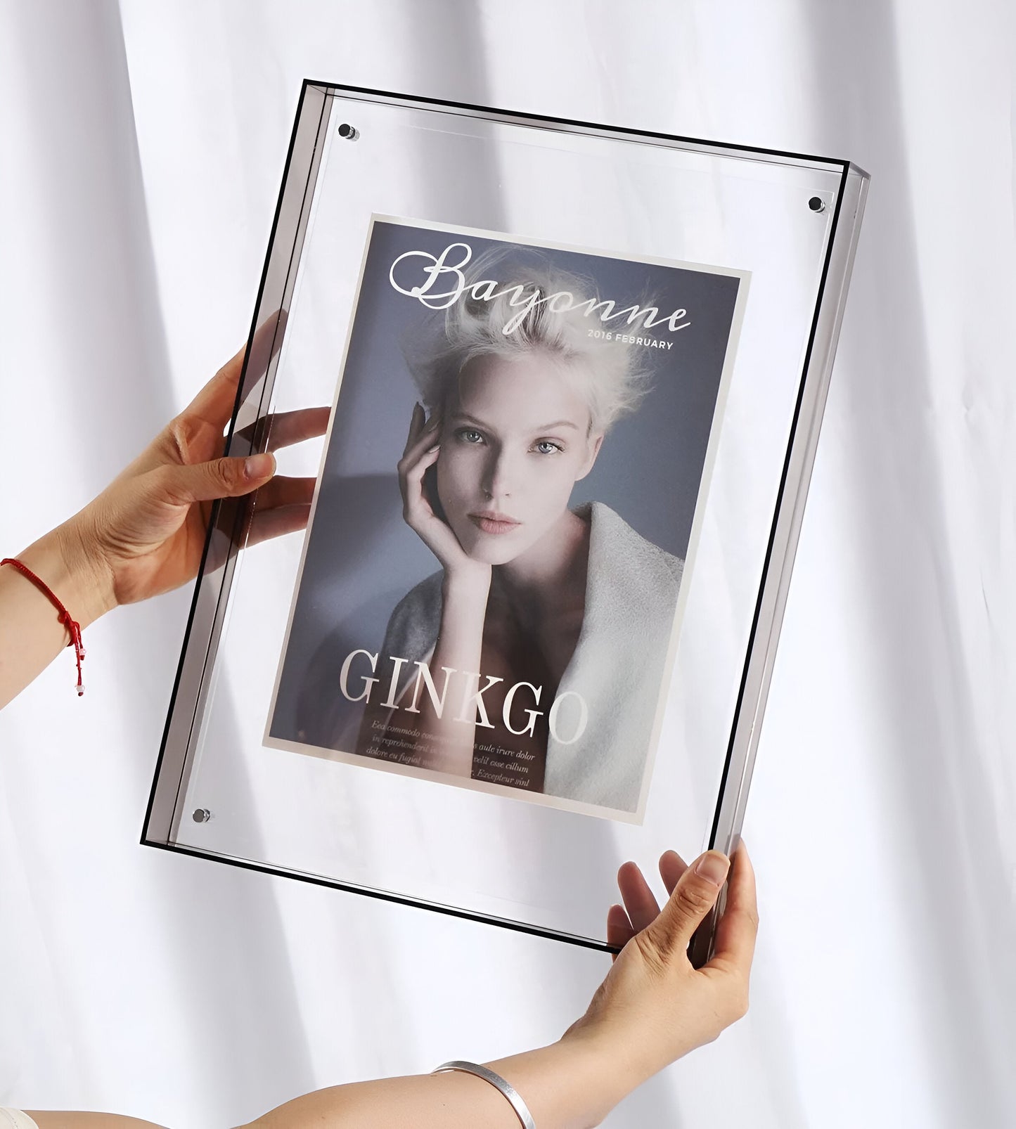 Seravina - Stylowa Minimalistyczna Ramka na Zdjęcia z Akrylu