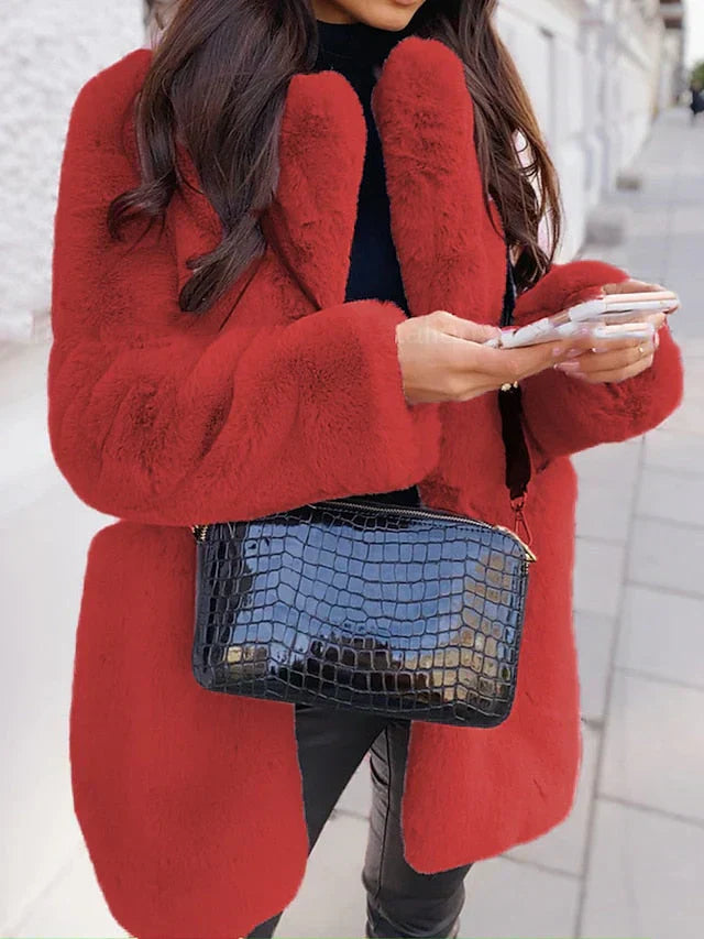 Nowoczesny damski płaszcz teddy - przytulny i stylowy