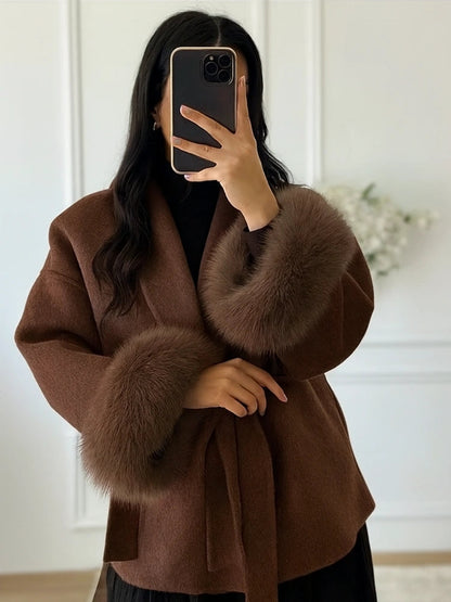 Elegancki Płaszcz z Sznurowaniem dla Kobiet – Stylowy Płaszcz Zimowy na Chic Wygląd, Dostępny w Różnych Rozmiarach