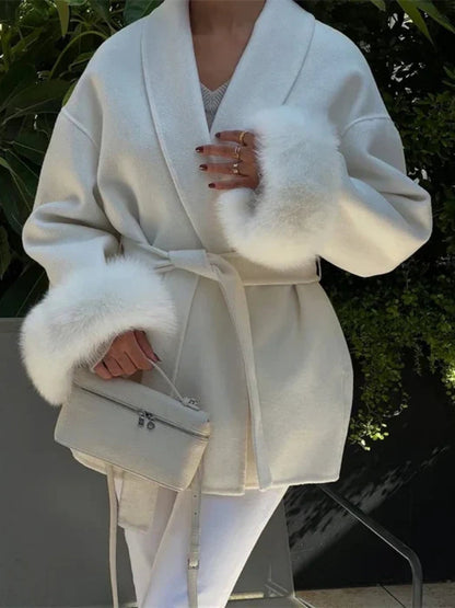 Elegancki Płaszcz z Sznurowaniem dla Kobiet – Stylowy Płaszcz Zimowy na Chic Wygląd, Dostępny w Różnych Rozmiarach