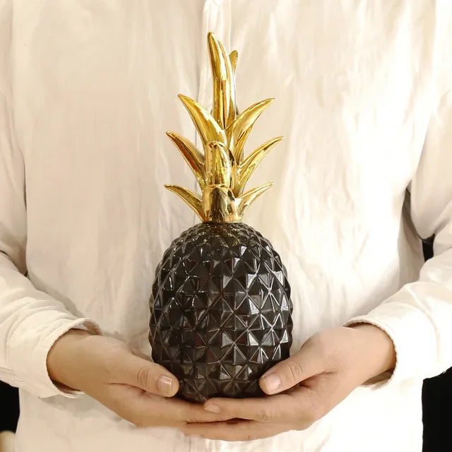 Unikalny ananas w złotym wydaniu – klasyka z odrobiną luksusu