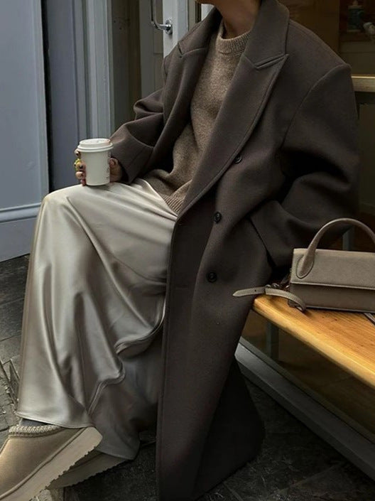 Modny, dwurzędowy oversize'owy płaszcz na jesień dla kobiet