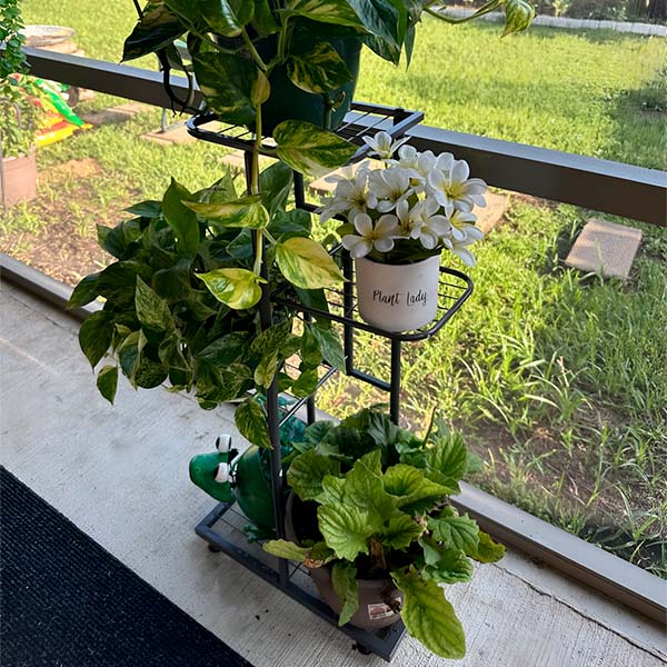 PlantLoom – Regulowany Stojak na Rośliny z 4 Poziomami i Zmienną Wysokością