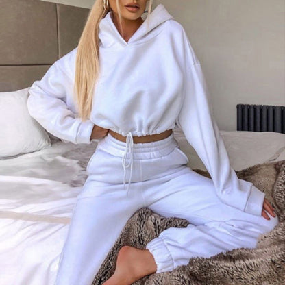 Lisa - Stylowy zestaw loungewear z krótką bluzą i spodniami dresowymi