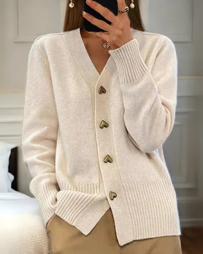 Urokliwy Jesienny Kardigan dla Kobiet z Guzikami w Kształcie Serca – Doskonały na Romantyczne Chwile