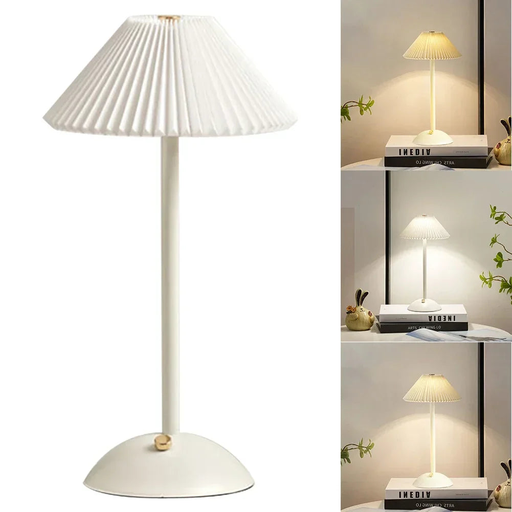 Skandynawska Lampa Stołowa z Funkcją Ładowania