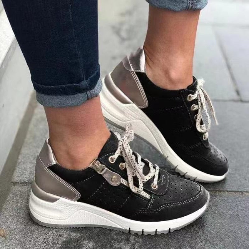 ZARA | Eleganckie damskie sneakersy na koturnie