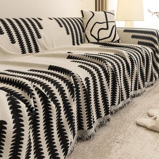 Skandynawska harmonia z subtelnymi frędzlami