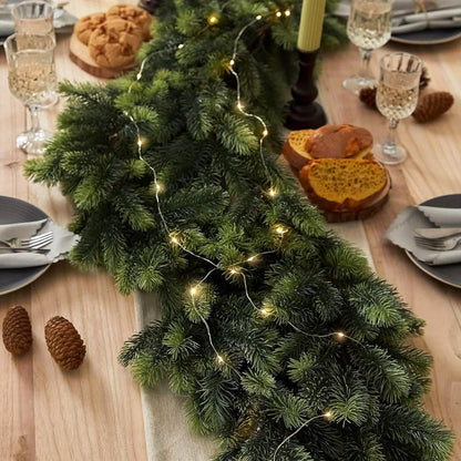 Sztuczny wieniec sosnowy z LED-owym oświetleniem