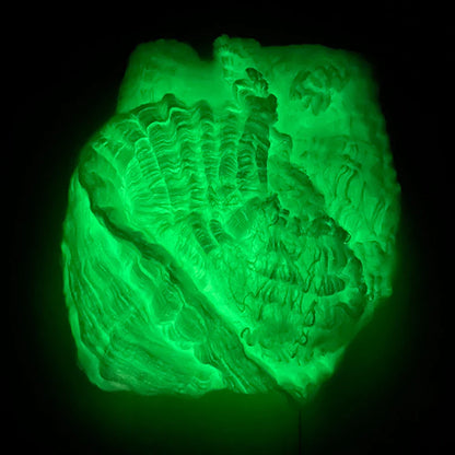 Fluorescencyjne pajęczyny do dekoracji ogrodowych