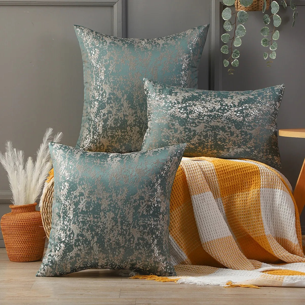 Elegancka Poduszka do Nowoczesnego Wnętrza