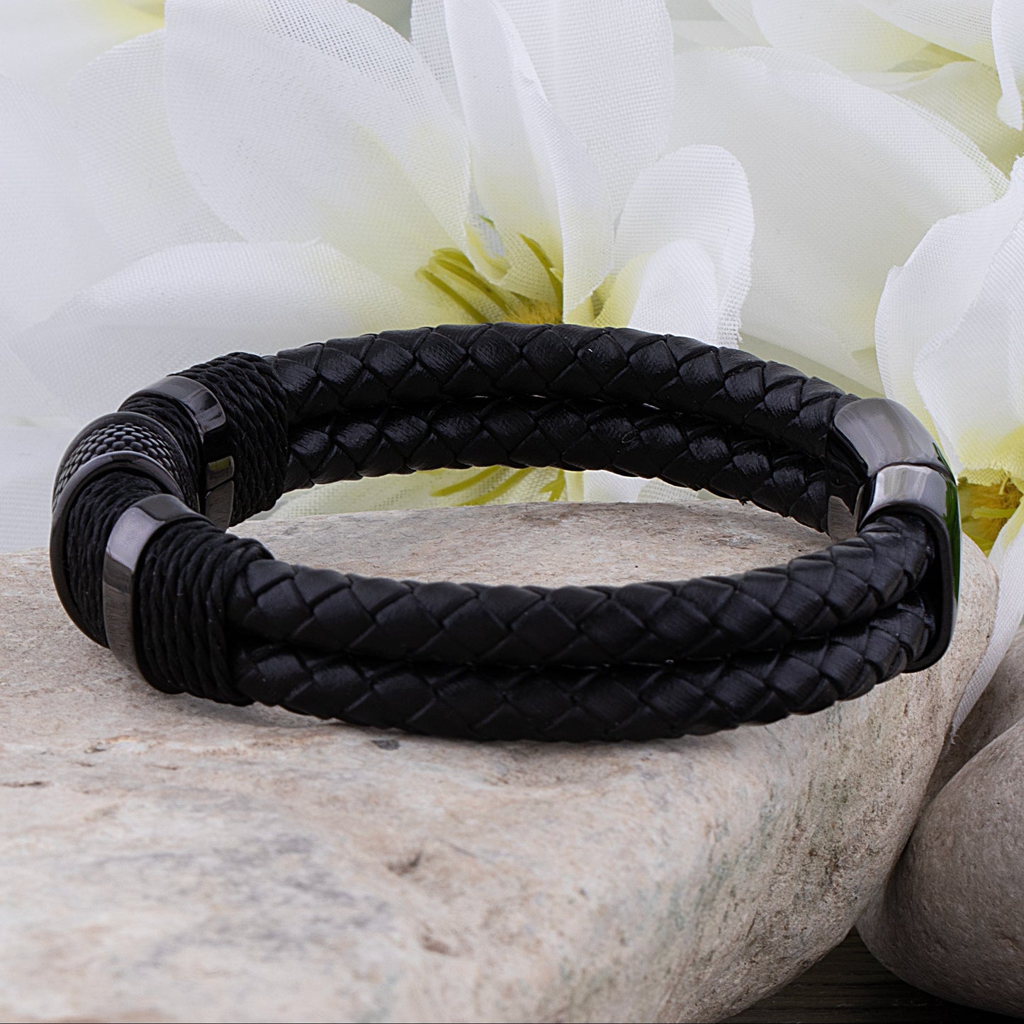 Damian – Elegancka skórzana bransoletka z czarnym stalowym zapięciem