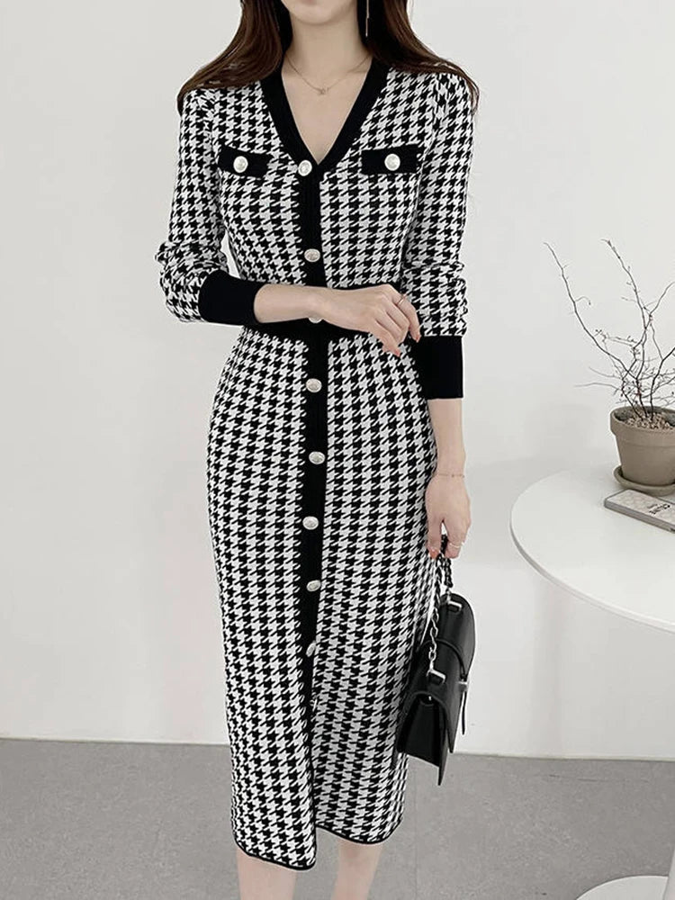 Charlotte – Stylowa midi-sukienka w wzór pied-de-poule