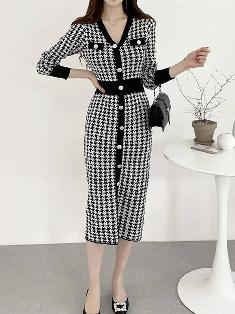 Charlotte – Stylowa midi-sukienka w wzór pied-de-poule