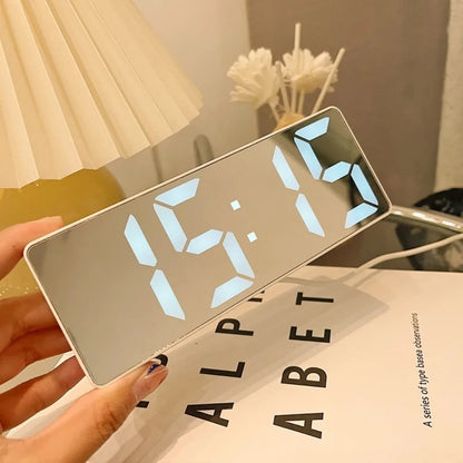 Inteligentne lustro z funkcją alarmu dla doskonałego rozpoczęcia dnia