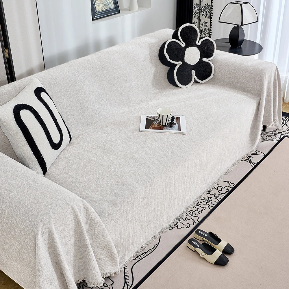 Stylowy dodatek z chenille do Twojej kanapy