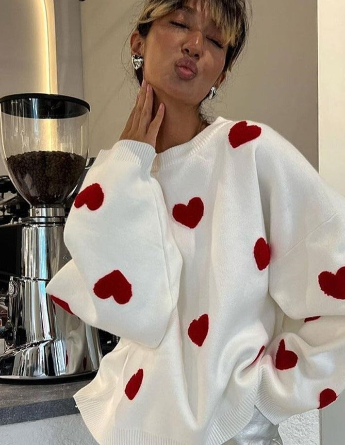Eva | Ciepły sweter z urokliwym haftem serduszek
