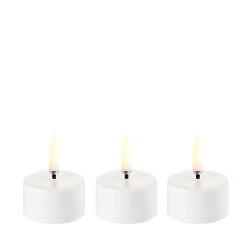 Białe LED świece do minimalistycznych wnętrz