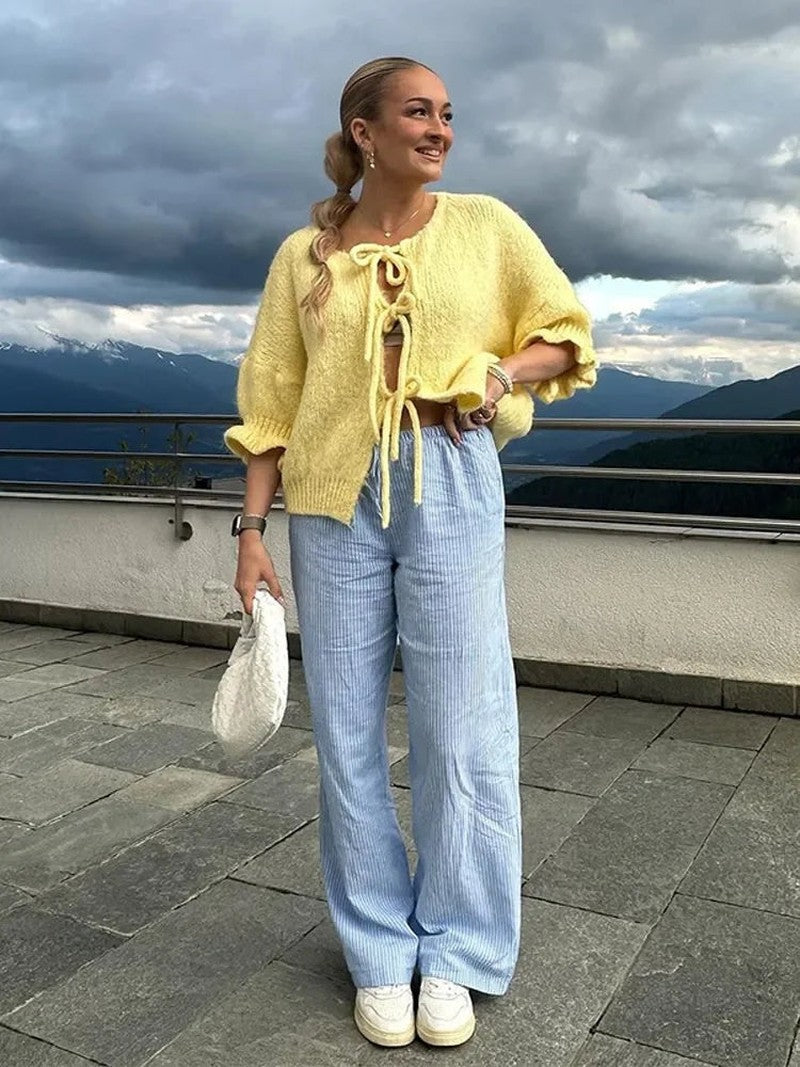 Noa - Radosna Kamizelka z Zapięciem na Muszkę