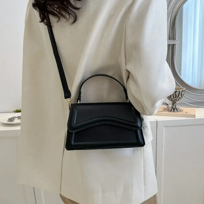 Elegancka skórzana torebka na ramię dla kobiet - LuxeClass