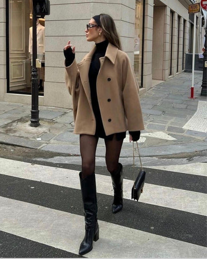 Przytulny Damski Oversized Płaszcz Wełniany z Guzikami na Jesień