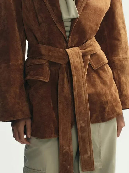 Kurtka damska z zamszu z paskiem i kieszeniami – długi rękaw, kołnierz na jesień