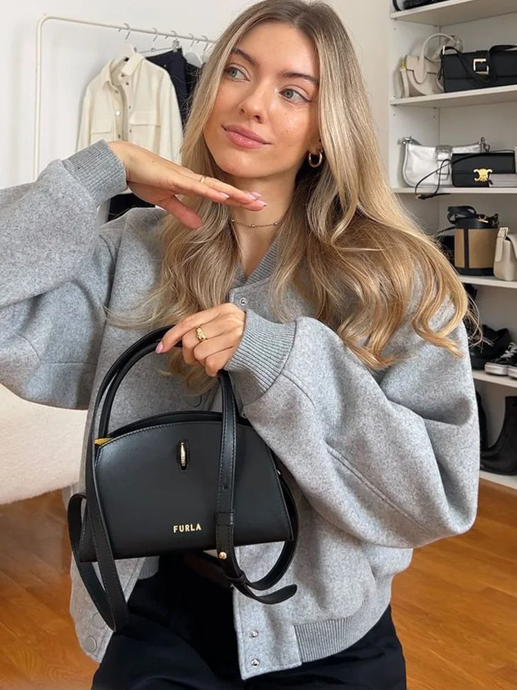 Damska Kurtka Bomber z Wełny – Guziki i Rękawy z Żebrowanym Wykończeniem – Casual Chic