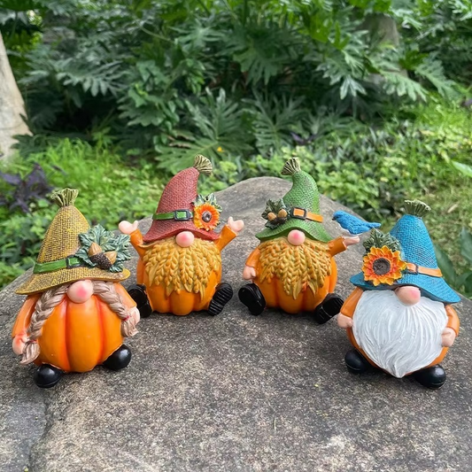 Urocza figurka krasnala z dynią na jesień — dekoracja z żywicy do domu i ogrodu