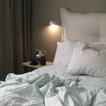 Bezprzewodowa lampa ścienna z funkcją ładowania - LumoFlex