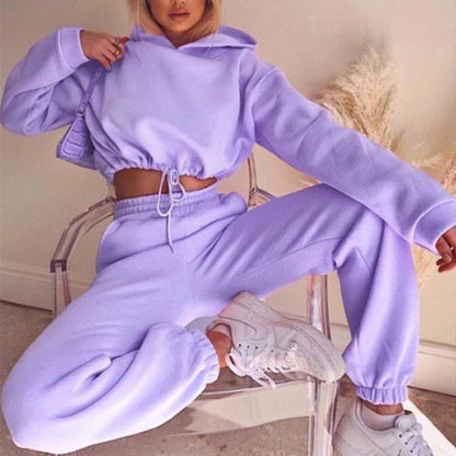 Lisa - Stylowy zestaw loungewear z krótką bluzą i spodniami dresowymi