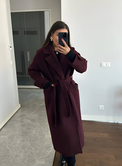 Burgundowa damska kurtka oversized z wełny - ponadczasowa elegancja