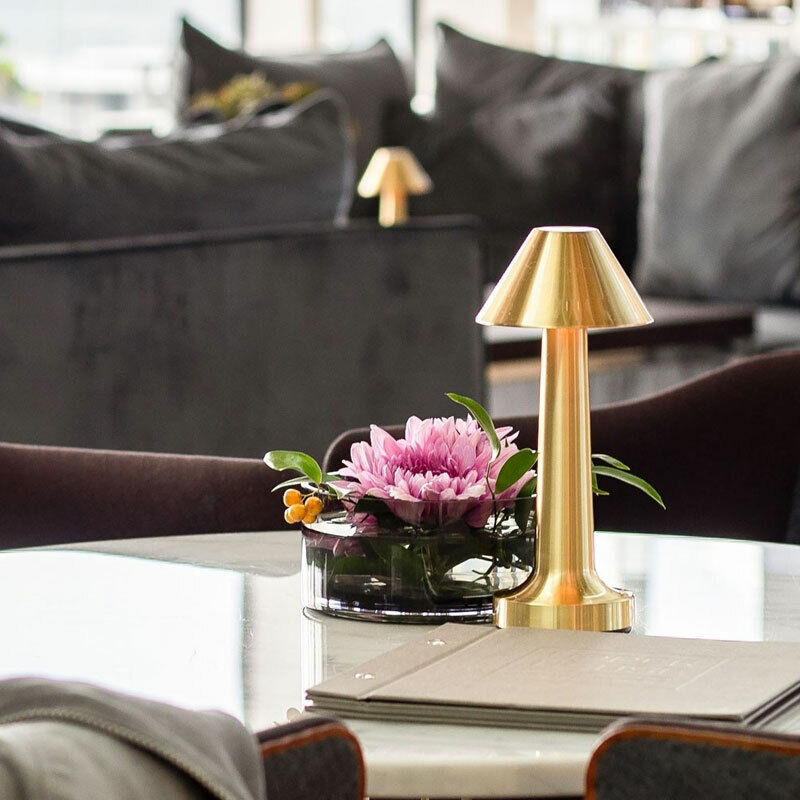 Nowoczesna Lampa Stołowa z Przyciemnianiem - Victor