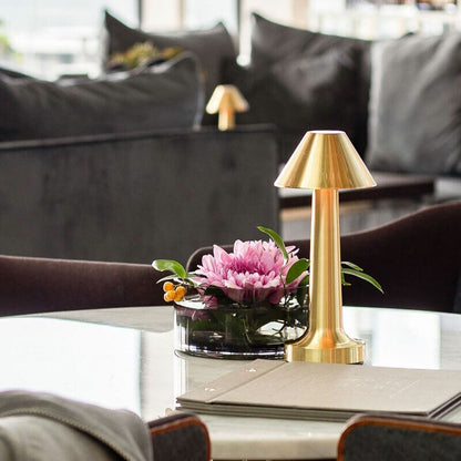 Nowoczesna Lampa Stołowa z Przyciemnianiem - Victor