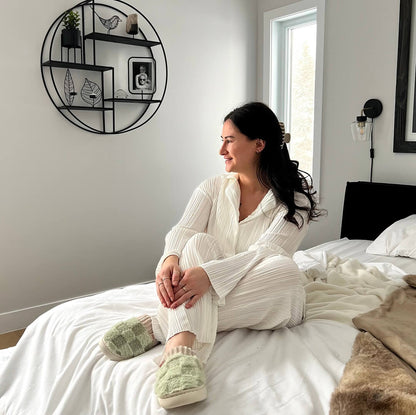 Miękkie Antypoślizgowe Kapcie z Ciepłą Podszewką i Wzorem