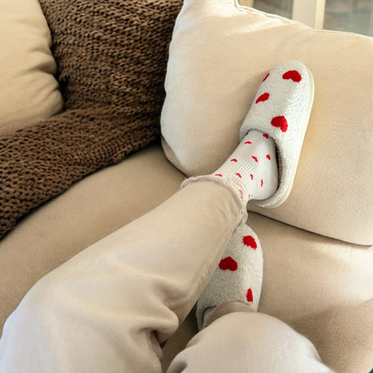 Domowe Kapcie: Komfort i Ciepło na Zimowe Dni