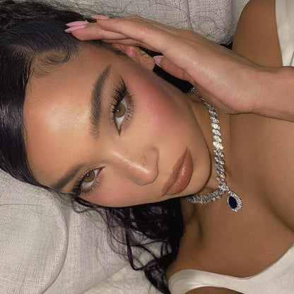 Ava – Elegancki zestaw naszyjników z dopasowanymi kolczykami