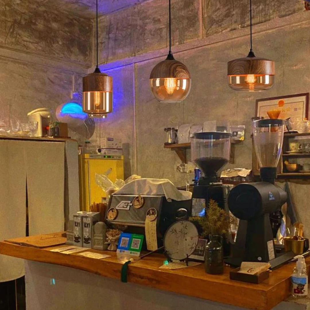 NordLuna - Elegancka skandynawska lampa sufitowa z drewna