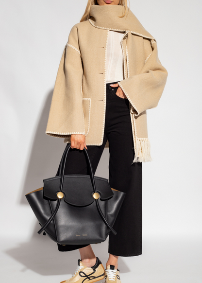 Elegancki Damski Płaszcz Zimowy z Wełny Merino z Wbudowanym Szalikiem